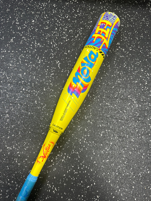 Vist Large View of Product Image Which is Used Victus VICTUS NOVA LIT BB/SB USSSA 2 3/4 Bat 31"
