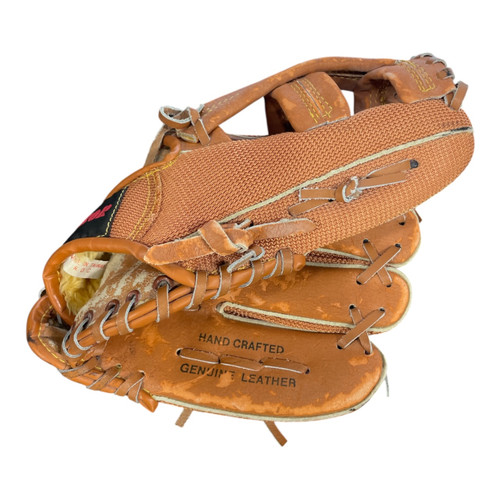 Vist Large View of Product Image Which is Used WINDSOR 37045 BB/SB Glove RH Throw Brown 10"