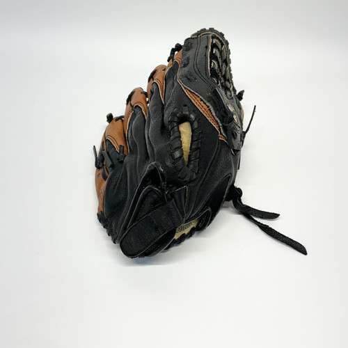 Vist Large View of Product Image Which is Used Louisville Slugger FP1100P RH Throw Fastpitch Gloves Black 11"