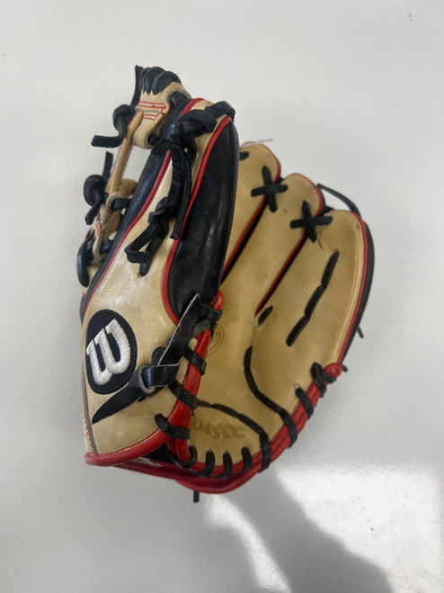 Vist Large View of Product Image Which is Used Wilson A 2000 GLOVE BB/SB Glove RH Throw Brown 11 1/4"