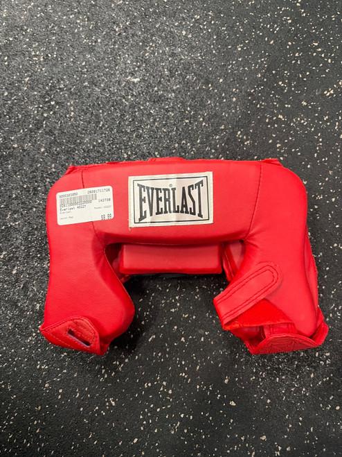 Vist Large View of Product Image Which is Used Everlast 4022Y Boxing Headgear Red