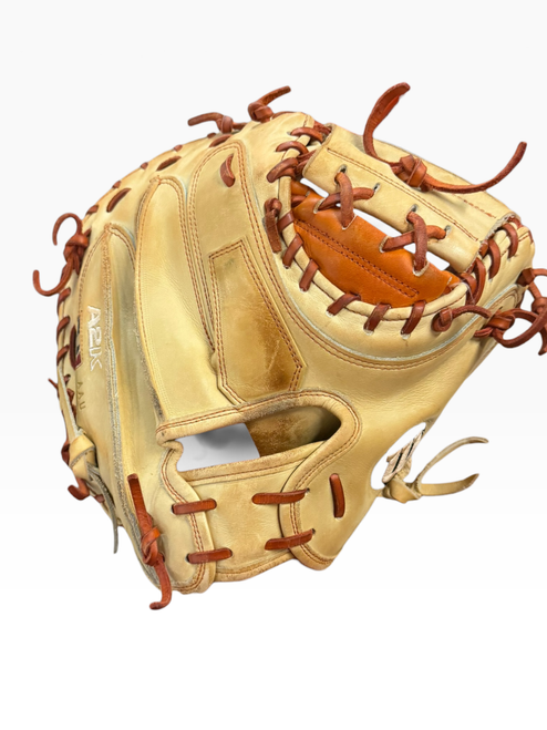 Vist Large View of Product Image Which is Used Wilson A2K BB/SB Catchers RH Throw Brown 33 1/2"
