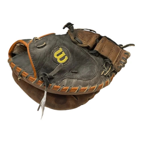 Vist Large View of Product Image Which is Used Wilson A2564AS18 BB/SB Catchers RH Throw Black And Tan 33"