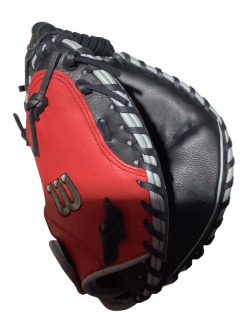 Vist Large View of Product Image Which is Used Wilson A500 BB/SB Catchers RH Throw Red 32"
