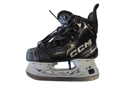 Vist Large View of Product Image Which is Used CCM XF80 Junior Hockey Skate Junior 02.5