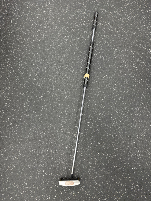 Vist Large View of Product Image Which is Used LEADING EDGE 45IN Mens Putter RH