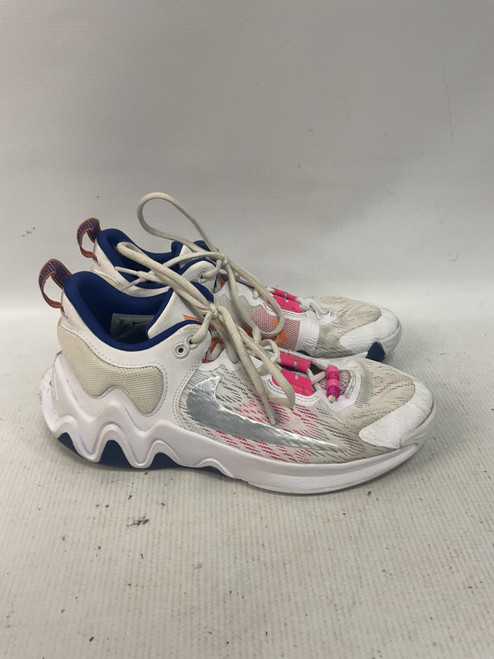 Vist Large View of Product Image Which is Used Nike Basketball Shoes Y White Youth 06.0