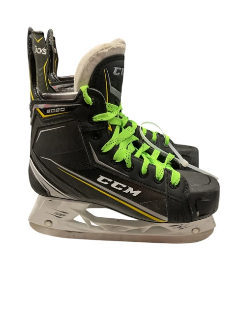 Vist Large View of Product Image Which is Used CCM TACKS 9080 SZ 5.5 Intermediate Hockey Skate Intermediate 5.5
