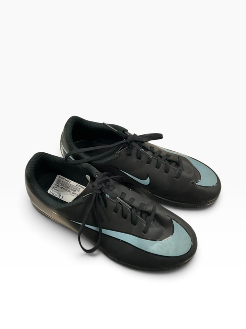 Vist Large View of Product Image Which is Used Nike FQ8289-001 Soccer Indoor Shoes Black Junior 04.5