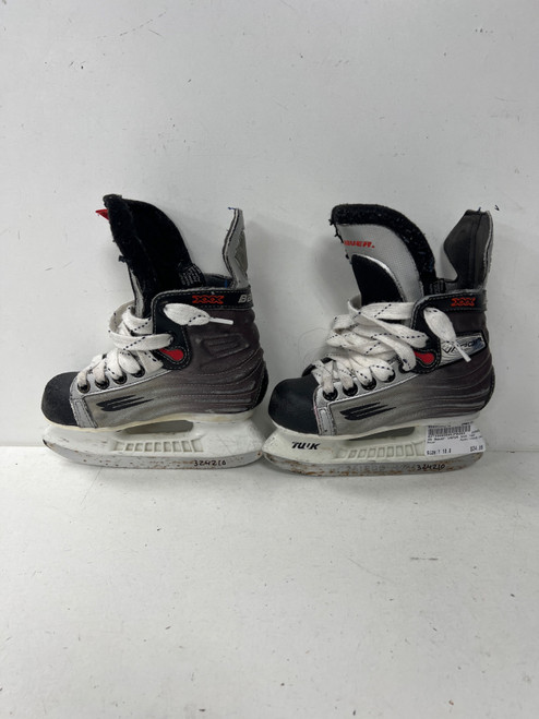 Vist Large View of Product Image Which is Used Bauer VAPOR XXX Youth Hockey Skate Youth 10.0