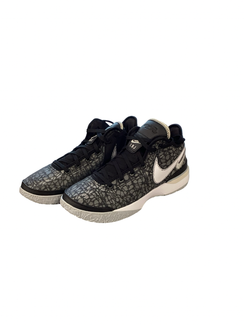 Vist Large View of Product Image Which is Used Nike Basketball Shoes M White And Black Senior 11.5