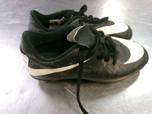 Vist Large View of Product Image Which is Used Nike Soccer Cleats Black Youth 12.0