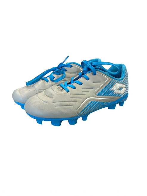 Vist Large View of Product Image Which is Used Umbro Soccer Cleats Grey Junior 01