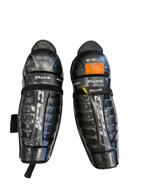 Vist Large View of Product Image Which is Used CCM TACKS 9550 Intermediate Shin Guards Black 12"