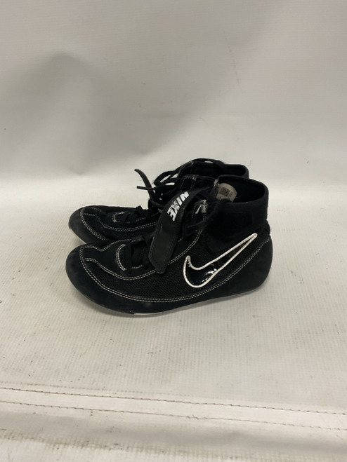 Vist Large View of Product Image Which is Used Nike Wrestling Shoes Black Junior 04