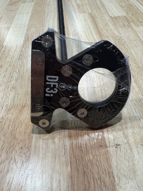 Vist Large View of Product Image Which is Used LAB GOLF DF3I Mens Putter RH
