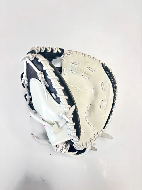 Vist Large View of Product Image Which is Used Rawlings GG ELITE FASTPITCH BB/SB Catchers RH Throw White 33"