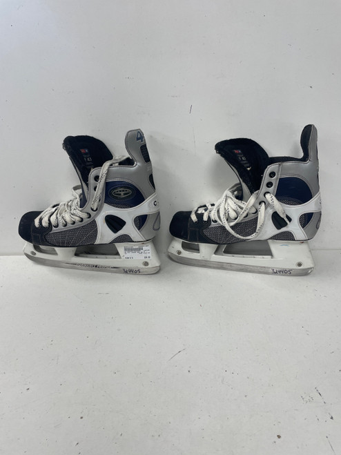 Vist Large View of Product Image Which is Used CCM TACKS 452 Senior Hockey Skate Senior 9