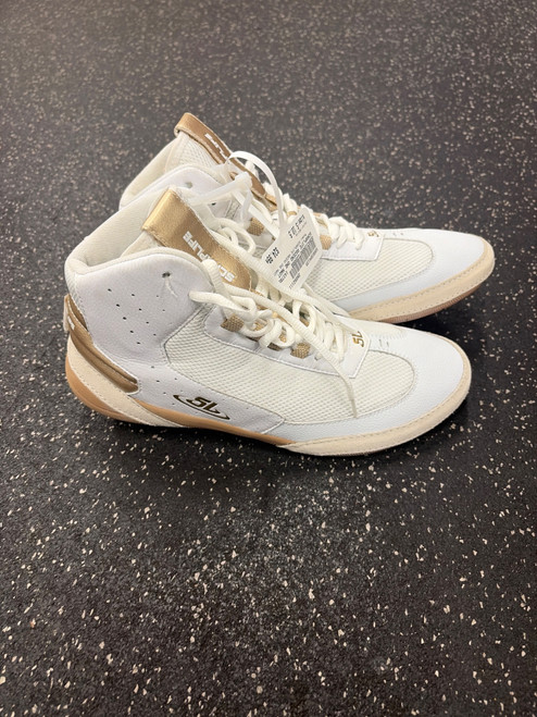 Vist Large View of Product Image Which is Used SCRAPLIFE ASCEND ONE NWOT Wrestling Shoes White Senior 10.5