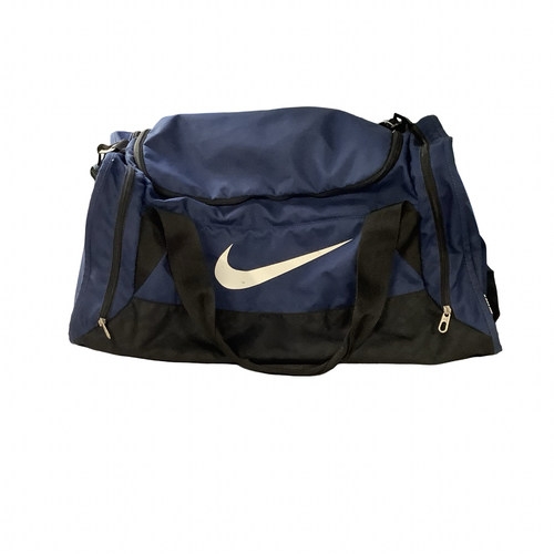 Vist Large View of Product Image Which is Used Nike Medium Equipment Bag