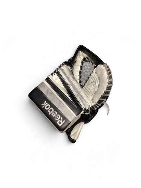 Vist Large View of Product Image Which is Used Reebok 4KYT Youth Goalie Catcher White