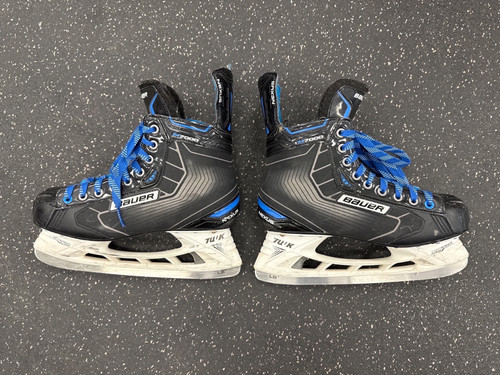 Vist Large View of Product Image Which is Used Bauer NEXUS 7000 Senior Hockey Skate Senior 9