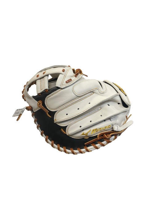 Vist Large View of Product Image Which is Used Mizuno GPSF-20 BB/SB Catchers RH Throw White 34 1/2"