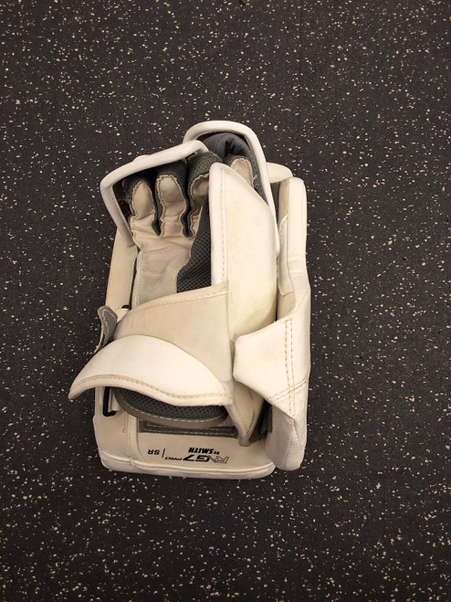 Vist Large View of Product Image Which is Used Warrior R/G7 PRO Senior Goalie Blocker White