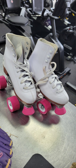 Vist Large View of Product Image Which is Used Chicago SIZE 4 Senior Roller Quad Skates White Senior 4