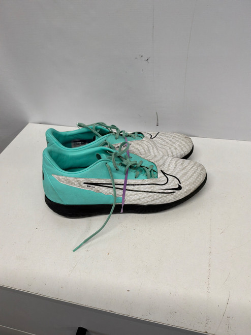 Vist Large View of Product Image Which is Used Nike Soccer Indoor Shoes White Senior 11.5