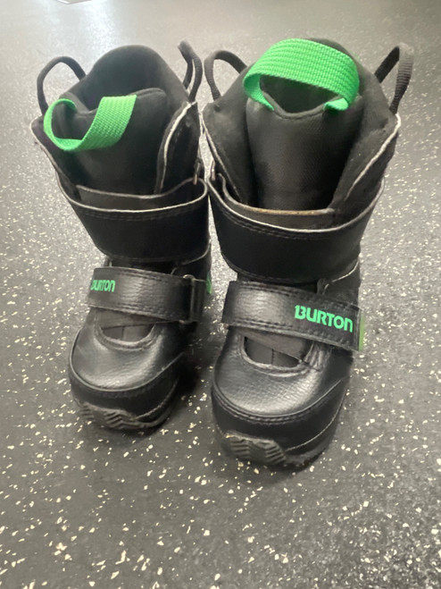 Vist Large View of Product Image Which is Used Burton PROGRESSION XS Boys Snowboard Boots Black Youth 09.0