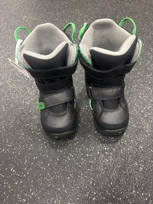 Vist Large View of Product Image Which is Used Burton PROGRESSION XS Boys Snowboard Boots Black Junior 02