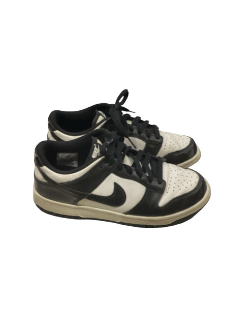 Vist Large View of Product Image Which is Used Nike DUNKS Basketball Shoes Y White And Black Youth 06.0