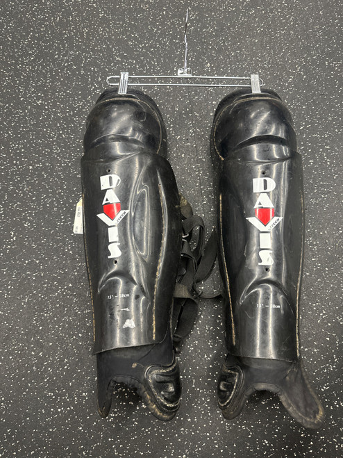 Vist Large View of Product Image Which is Used GERRY DAVIS UMPIRE LEG GUARD BASEBALL Catchers Leg Guards Black Adult