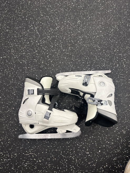 Vist Large View of Product Image Which is Used Roces MCK2 13YTH-3 Boys Softboot Skate White Adjustable