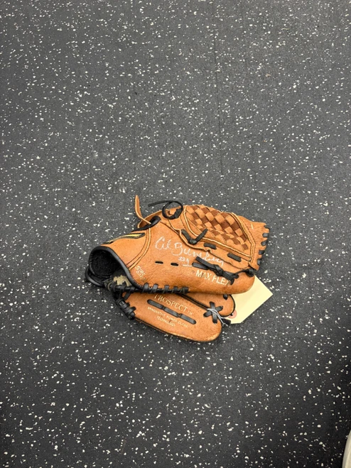 Vist Large View of Product Image Which is Used Mizuno PROSPECT BB/SB Glove RH Throw Brown 10"