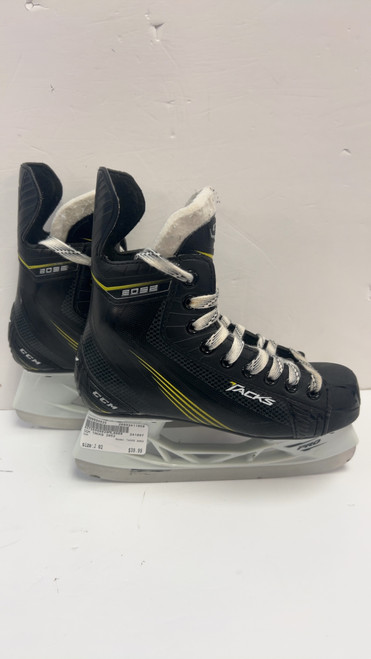 Vist Large View of Product Image Which is Used CCM TACKS 2052 Junior Hockey Skate Junior 02