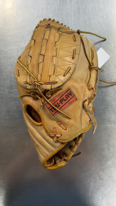 Vist Large View of Product Image Which is Used TRU PLAY BB/SB Glove RH Throw Brown 14"