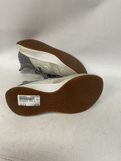 Vist Large View of Product Image Which is Used New Balance Running/X-Train Shoes W Grey Senior 9