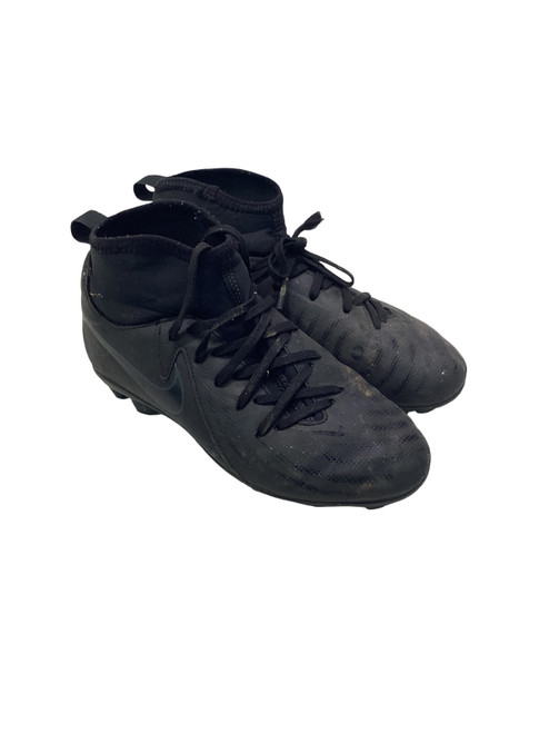 Vist Large View of Product Image Which is Used Nike PHANTOM LUNA Soccer Cleats Black Junior 03.5