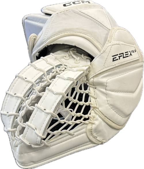 Vist Large View of Product Image Which is Used CCM CCM EFLEX 6.5 Senior Goalie Catcher White