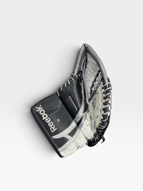 Vist Large View of Product Image Which is Used Reebok 2K Junior Goalie Catcher Black
