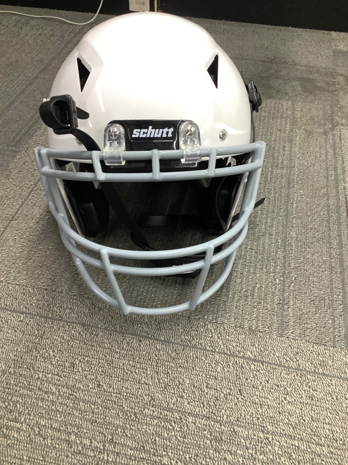 Vist Large View of Product Image Which is Used Schutt YOUTH VENGENCE A11 2.0 FB Helmet White MD