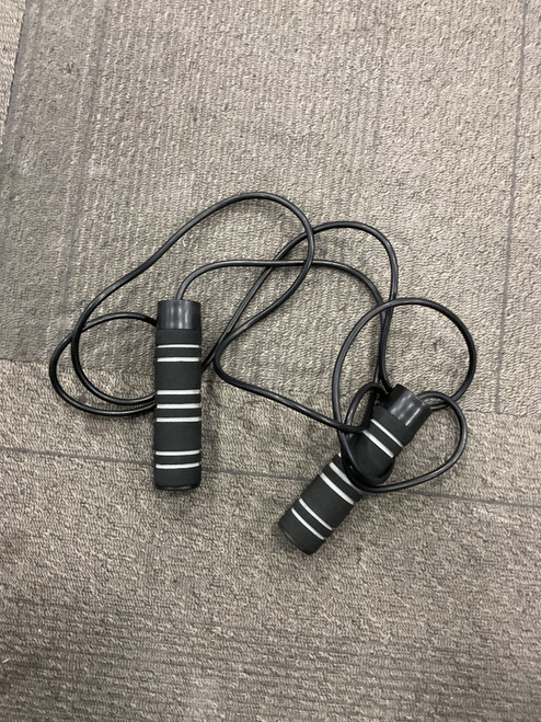 Vist Large View of Product Image Which is Used Golds Gym Jump Rope Speed Rope