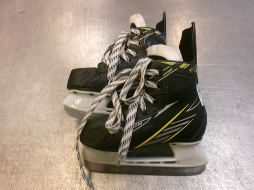 Vist Large View of Product Image Which is Used CCM TACKS 1092 Youth Hockey Skate Youth 10.0