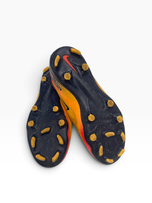 Vist Large View of Product Image Which is Used Nike Soccer Cleats Orange Senior 5.5