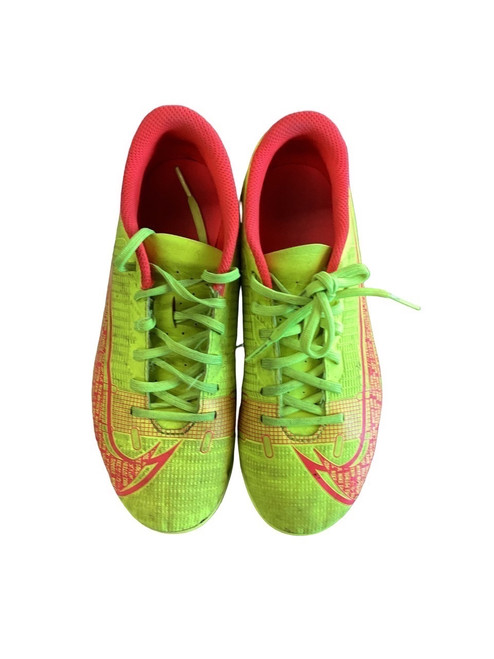 Vist Large View of Product Image Which is Used Nike Soccer Cleats Yellow Junior 02