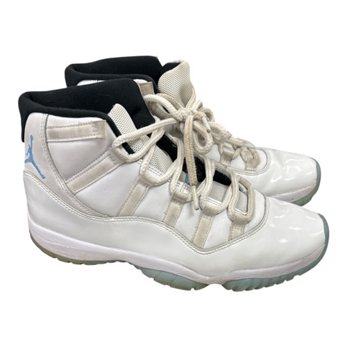 Vist Large View of Product Image Which is Basketball shoes