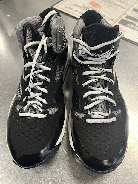 Vist Large View of Product Image Which is Used Warrior LAX Cleats Mens Black Senior 8