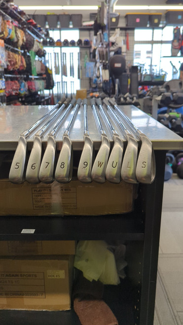 Vist Large View of Product Image Which is Used Ping G IRON SET Mens Iron Set RH 5I-SW